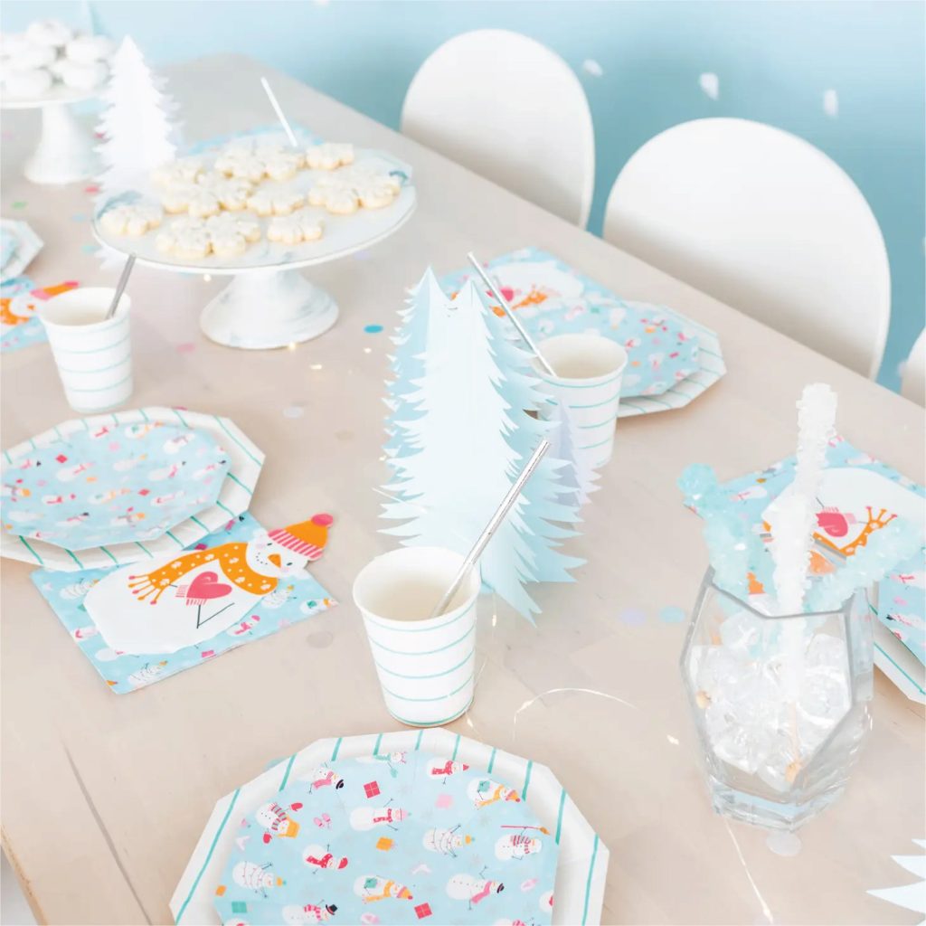 Blizzard Buddies Dessert Plates 8ct