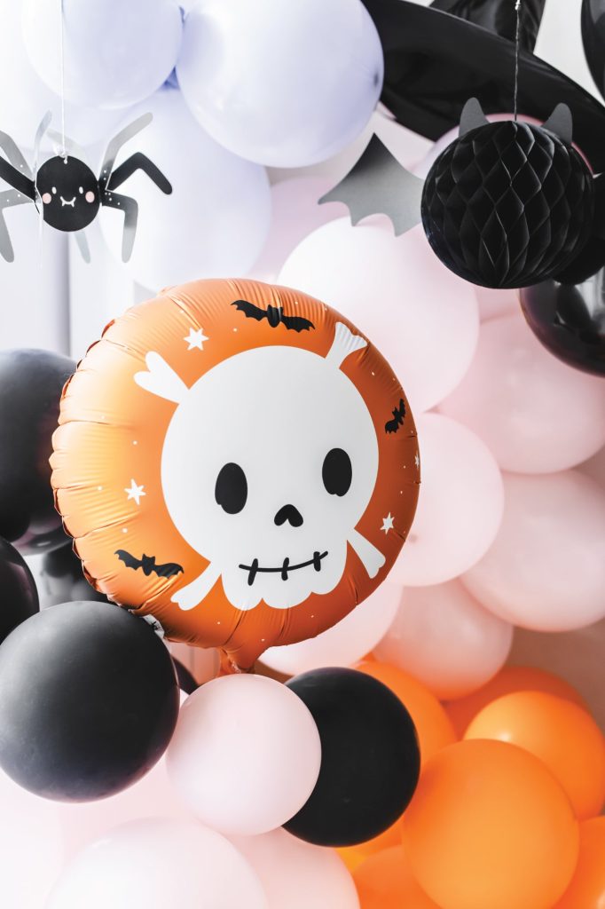 Friendly Halloween Skull Round Foil Balloon 14″