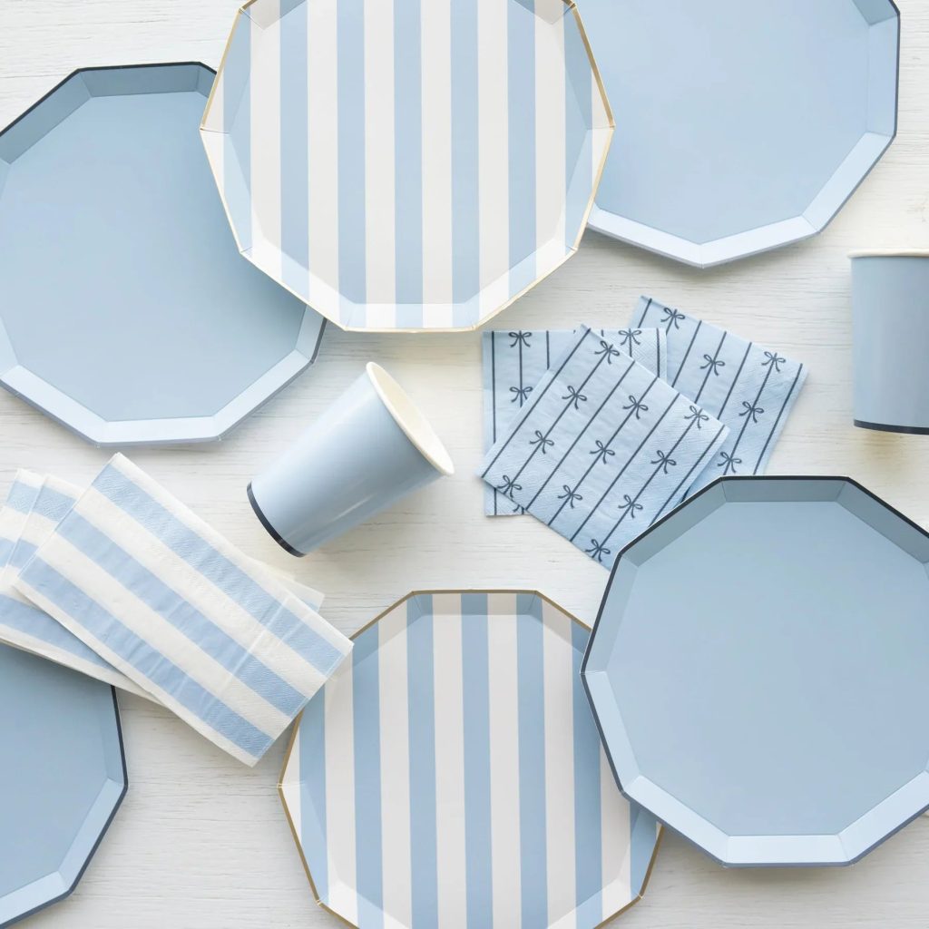 Sky Blue Cabana Striped Dinner Plates 8ct