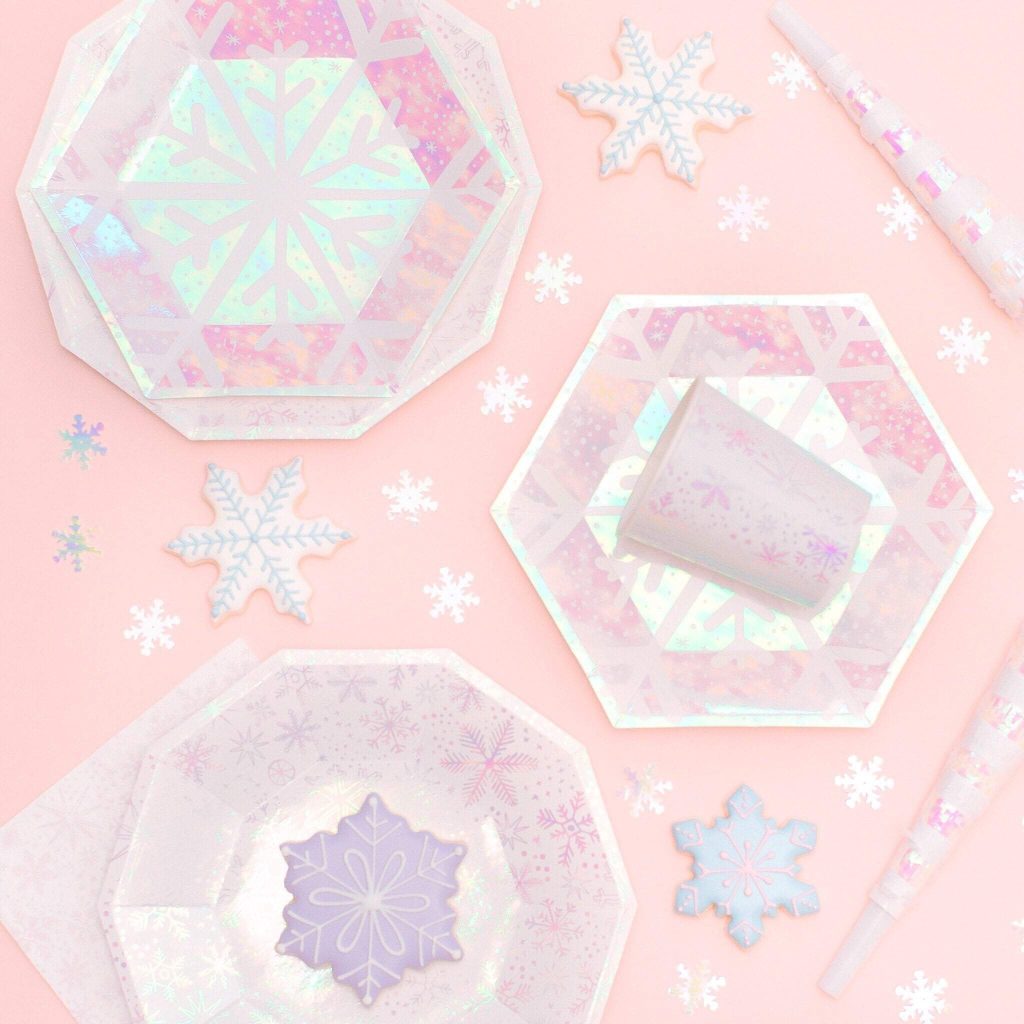 Frosted Iridescent Snowflake Lunch Plates 8ct