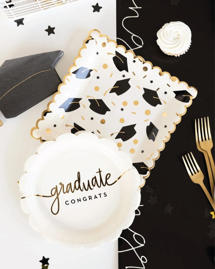 Graduation Cap Lunch Napkins 18ct