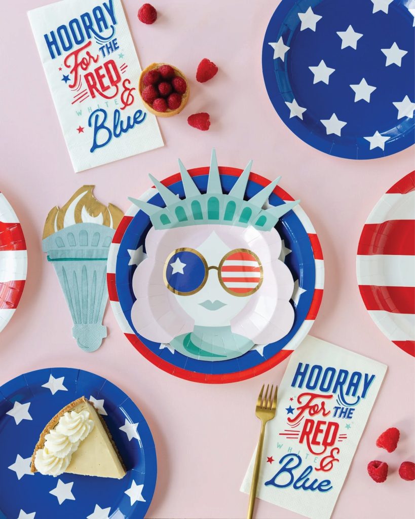 Lady Liberty Torch Dessert Napkins 18ct