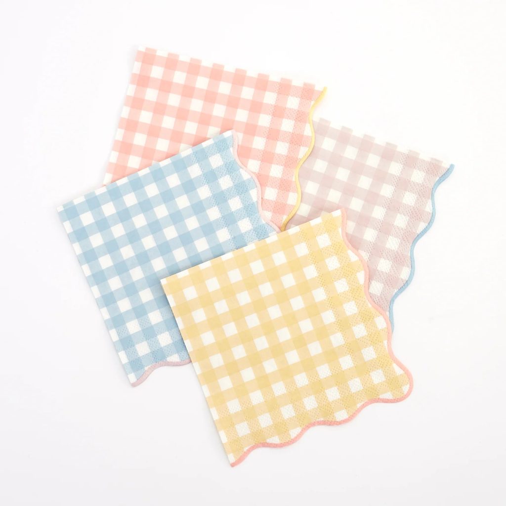 Pastel Gingham Scalloped Dessert Napkins 20ct