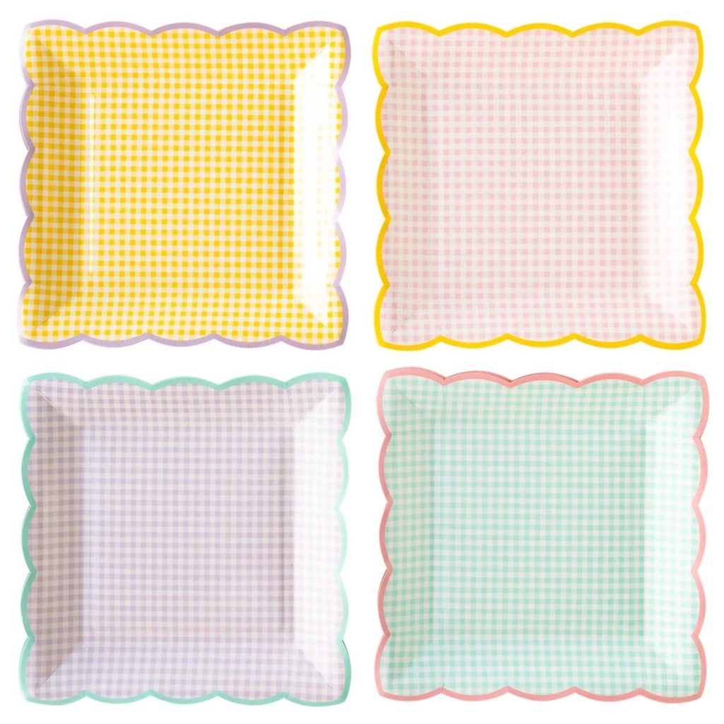 Pastel Gingham Scalloped Lunch Plates 8ct