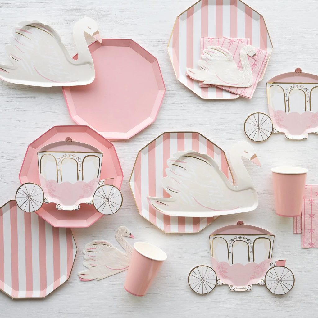 Princess Carriage Dessert Plates 8ct