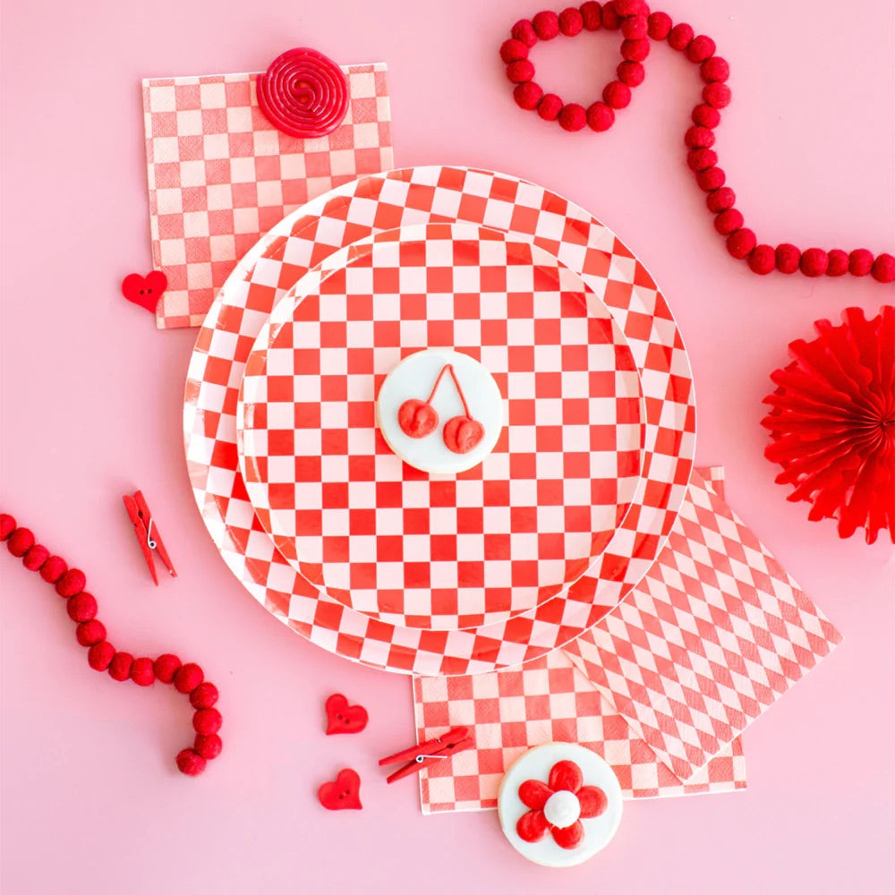 Red Checkered Dinner Plates 8ct