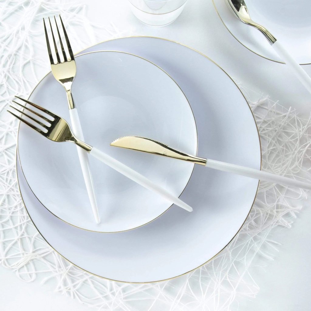 White With Gold Rim Plastic Dinner Plates 10ct