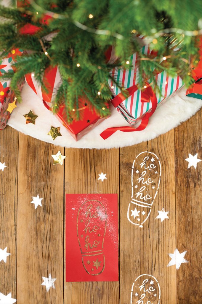 Santa Footprint Paper Stencils 3ct