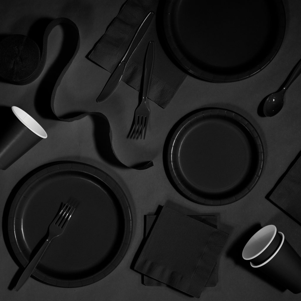 Black Paper Lunch Plates 8ct